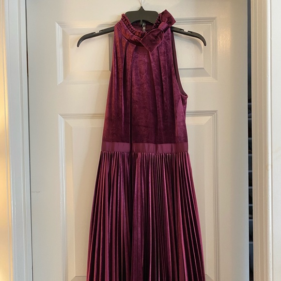 Ted Baker, size one, Burgundy - Picture 2 of 5